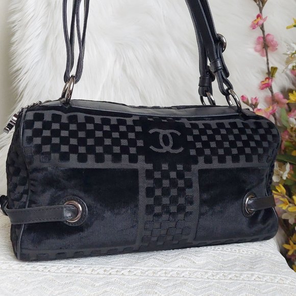 CHANEL Black Velour Velvet CC Bowler Shoulder Bag - Picture 5 of 17